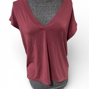 Athleta V-Neck Short Sleeve Top - Burgundy